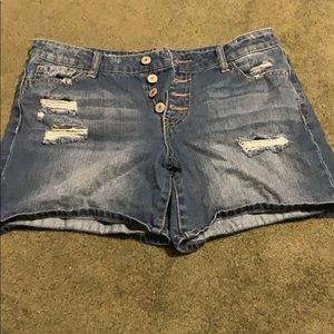 Vervet shorts size 27